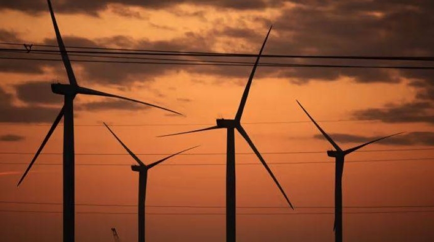 بريطانيا: «الأرباح المفاجئة» تصيب الاستثمار في الطاقة الخضراء بعواقب كارثية