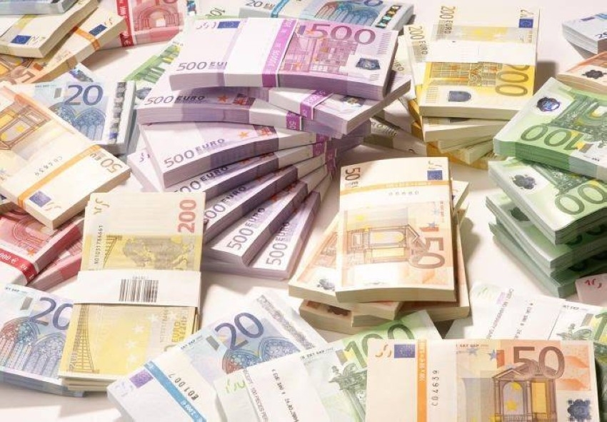 سعر اليورو مقابل الريال السعودي والدرهم الإماراتي اليوم الأربعاء 26 أكتوبر 2022