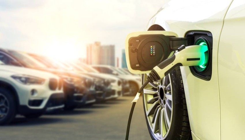 كيف تتوزع السيارات الكهربائية في أسواق أوروبا وأمريكا والصين؟