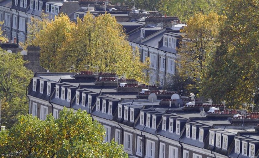 أسعار المساكن في بريطانيا تسجل أكبر تراجع لها منذ بدء جائحة كورونا