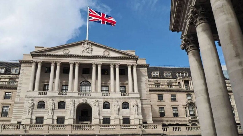 بنك إنجلترا: هناك قلق من استمرار «التضخم المستدام ذاتياً»