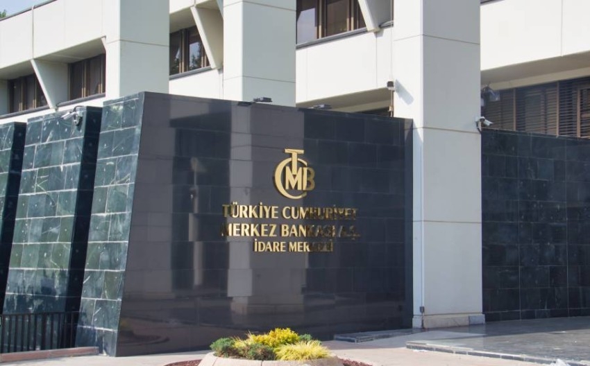 المركزي التركي يبلغ البنوك التزامه بسياساته رغم الانتقادات