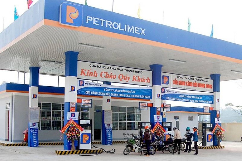 فيتنام تسعى لحل مشكلة نقص البنزين في محطات التزود بالوقود