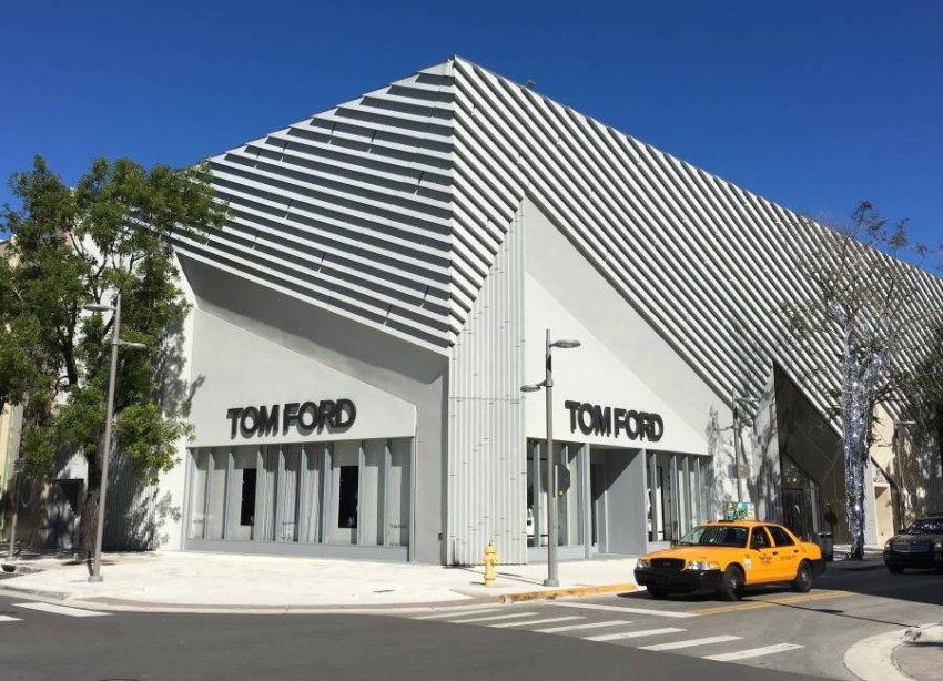 «إستي لودر» الأمريكية تشتري دار تصميم الأزياء «توم فورد» مقابل 2.8 مليار دولار