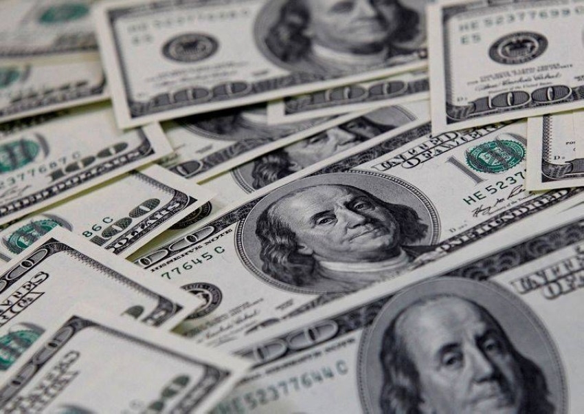 هل بلغ الدولار الأمريكي ذروته؟.. بنوك عالمية تجيب