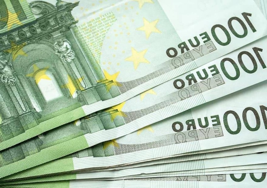 سعر اليورو مقابل الريال السعودي والدرهم الإماراتي اليوم الجمعة 2 ديسمبر 2022
