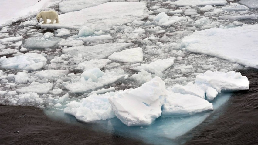 ذوبان الجليد يهدد أنابيب النفط والغاز بشمال روسيا