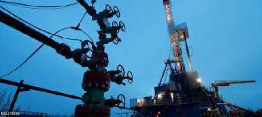 حكومات الاتحاد الأوروبي تستكمل «الموافقات الخطية» على سقف أسعار النفط الروسي