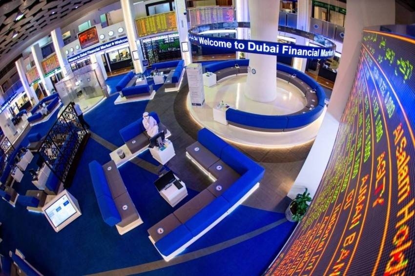 تباين أسواق المال الإماراتية ببداية التداول ودبي يرتفع عند 3600 نقطة