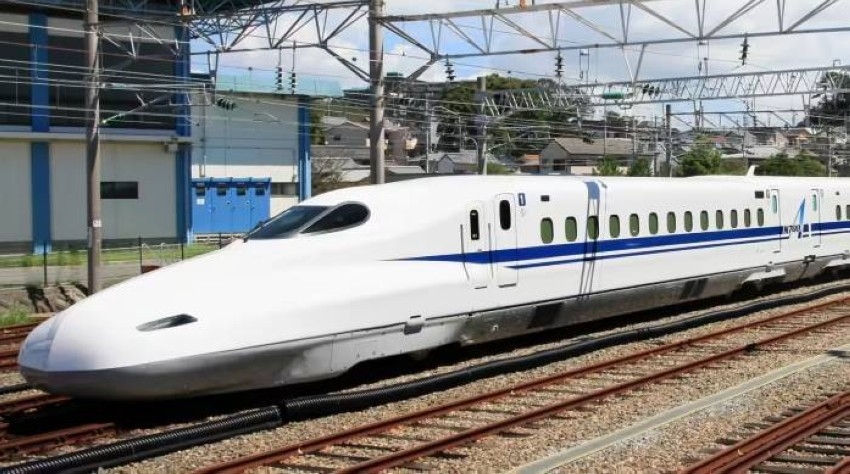 توسعة شبكة القطارات السريعة باليابان تصطدم بارتفاع التكاليف