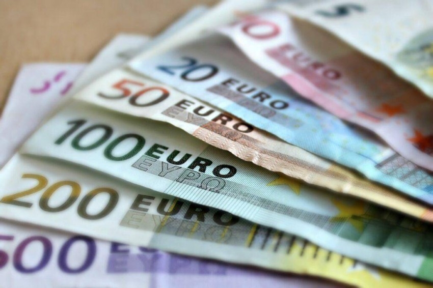 سعر اليورو مقابل الريال السعودي والدرهم الإماراتي اليوم الخميس 29 ديسمبر 2022