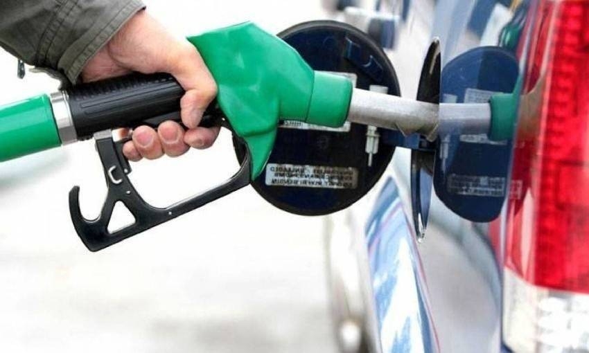 باكستان تبقي أسعار الوقود دون زيادة لمدة أسبوعين