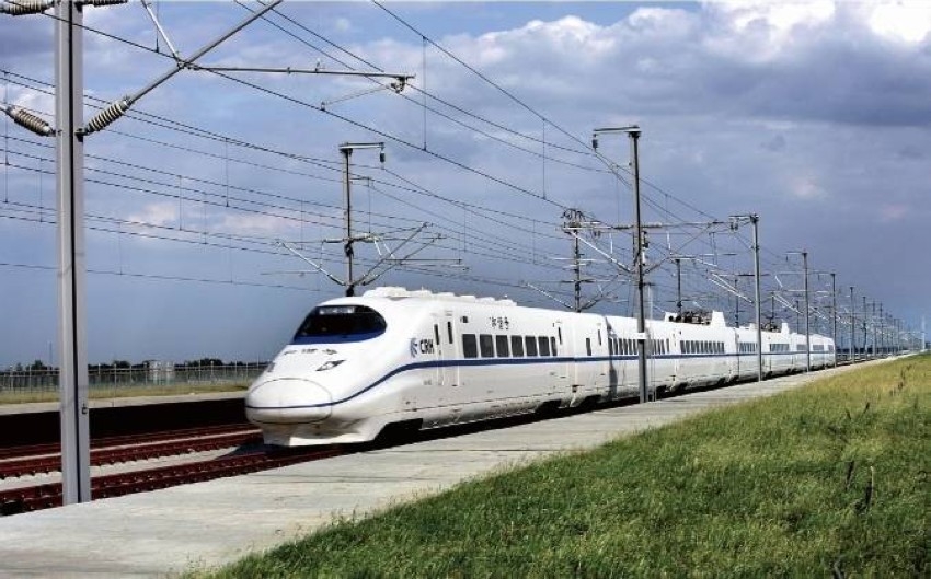 الصين تخفض الاستثمارات بالسكك الحديدية للعام الثالث على التوالي