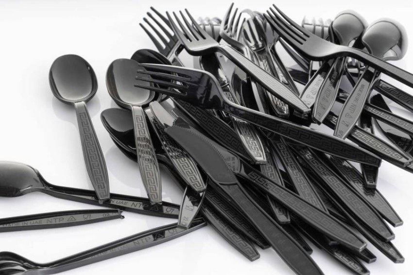 بريطانيا: حظر أدوات المائدة البلاستيكية ذات الاستخدام الواحد اعتباراً من أكتوبر