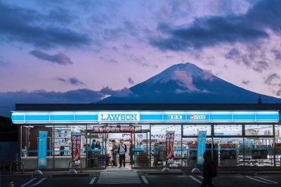 不堪游客抢拍富士山生乱象！日本居民出招遮美景