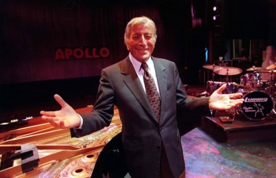 Tony Bennett at the Apollo Theater in the Harlem neighborhood of New York in 1997