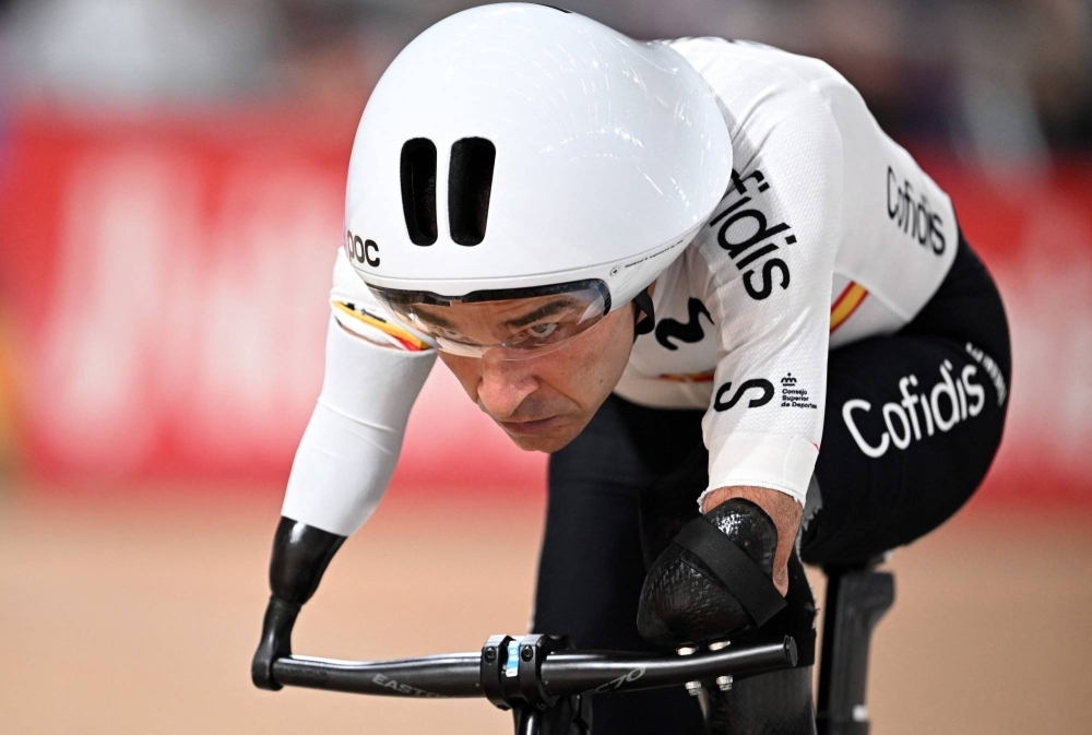 Spain's Ricardo Ten Argiles takes part in the men's C1 individual pursuit final during the UCI Cycling World Championships at Sir Chris Hoy Velodrome in Glasgow, Scotland, on Thursday.