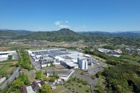 Kyushu Kumamoto Plant, which received a platinum certification. | SUNTORY