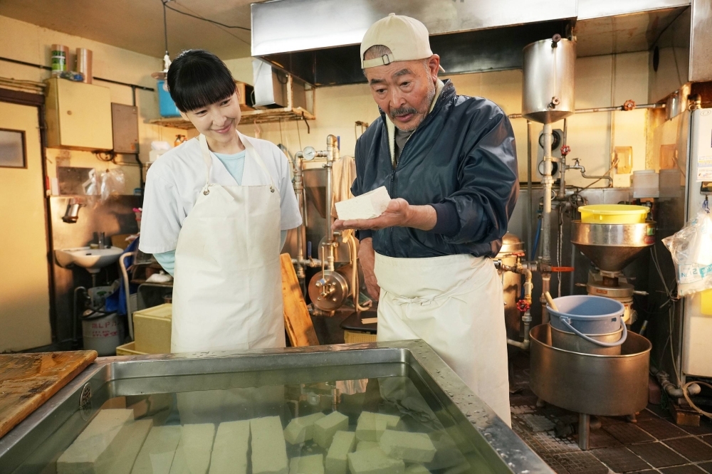 A father-daughter duo keeps a beloved local tofu shop running despite disagreements and obstacles in Mitsuhiro Mihara’s “Takano Tofu.”