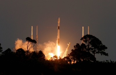 A SpaceX Falcon 9 rocket lifts off with a payload of 21 Starlink satellites from the Cape Canaveral Space Force Station in Cape Canaveral, Florida, on Feb. 27.