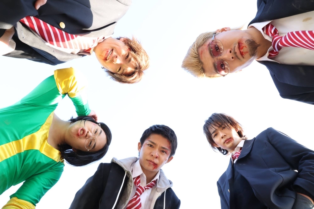 A transfer student (Yuta Kishi, bottom center) hoping to find romance at his new school gets more than he bargained for in Toichiro Ruto’s manga adaptation, “G-Men.”