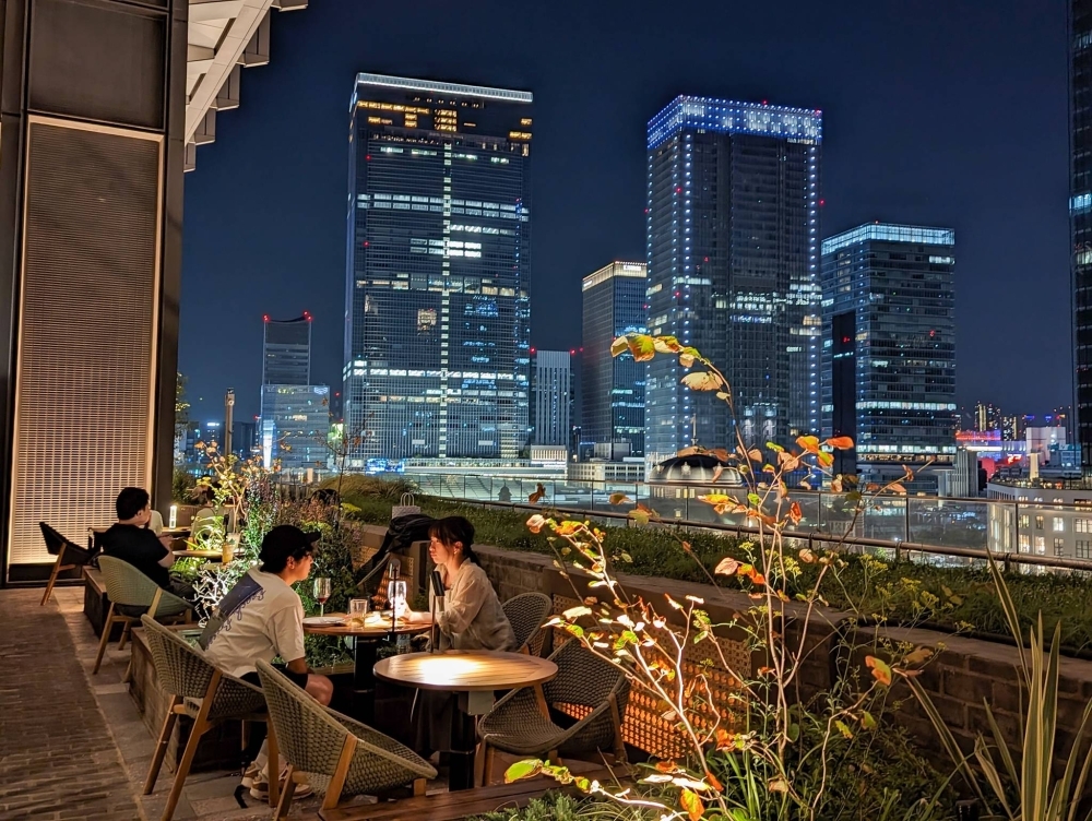 For drinks surrounded by some of Tokyo’s sleekest skyscrapes, Marunouchi House’s rooftop terrace can’t be beat.