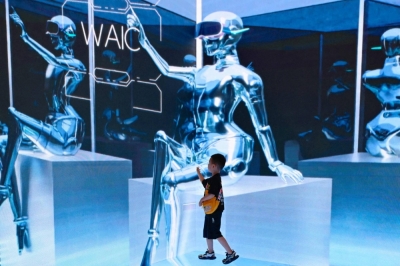 A child visits the World Artificial Intelligence Conference in Shanghai on July 6.