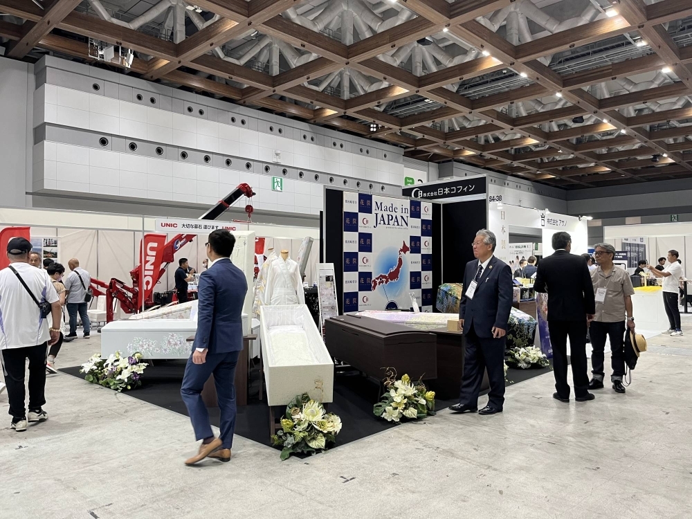 Nihon Coffin showcases its products at Endex Japan 2023, an annual funeral and cemetery exhibition that was held at Tokyo Big Sight from Aug. 29 to 31.