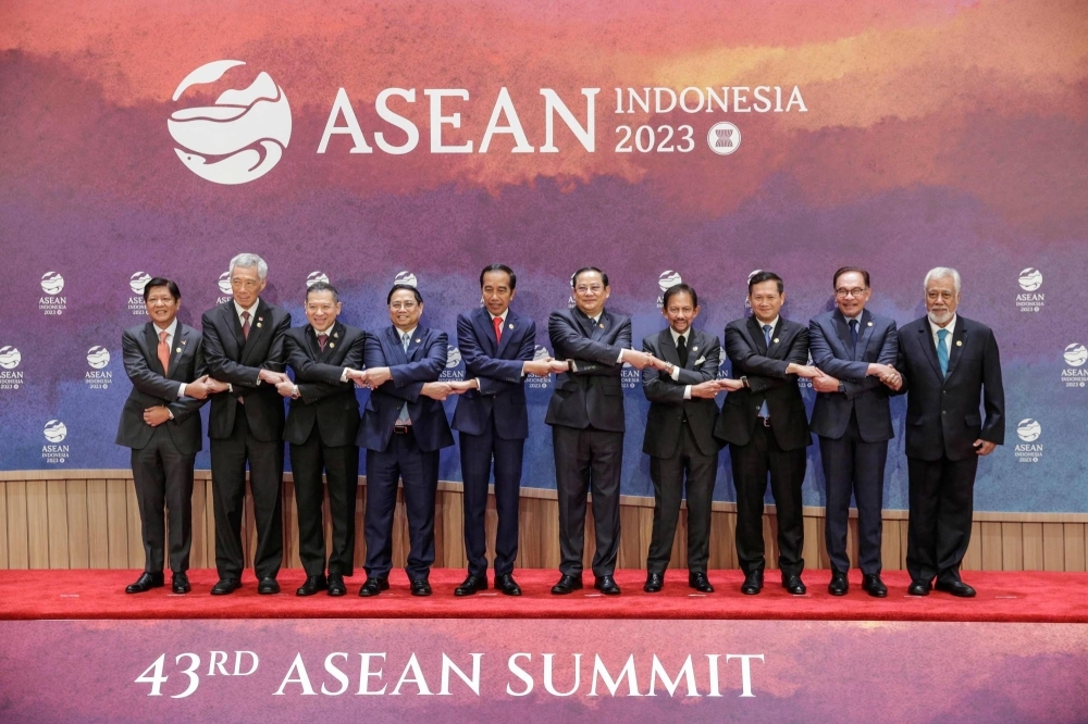 Leaders and officials from Southeast Asia pose for a family photo during the ASEAN Summit in Jakarta on Tuesday. 

 