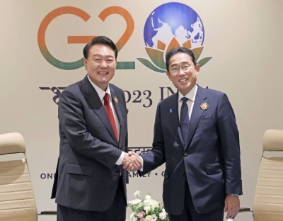 Prime Minister Fumio Kishida and South Korean President Yoon Suk-yeol meet in New Delhi on Sunday.