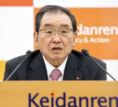 Keidanren Chairman Masakazu Tokura welcomed Prime Minister Fumio Kishida's Cabinet reshuffle for including more women. 