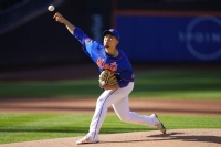 Mets starter Kodai Senga pitches against the Diamondbacks during the first inning in New York on Thursday. | USA TODAY / VIA REUTERS