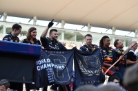 Red Bull crew members celebrate their sixth constructors' championship title. | Dan Orlowitz