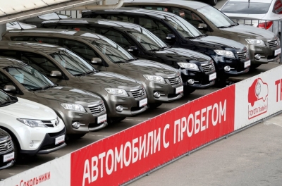Secondhand Toyota cars on sale in Moscow in July 2016