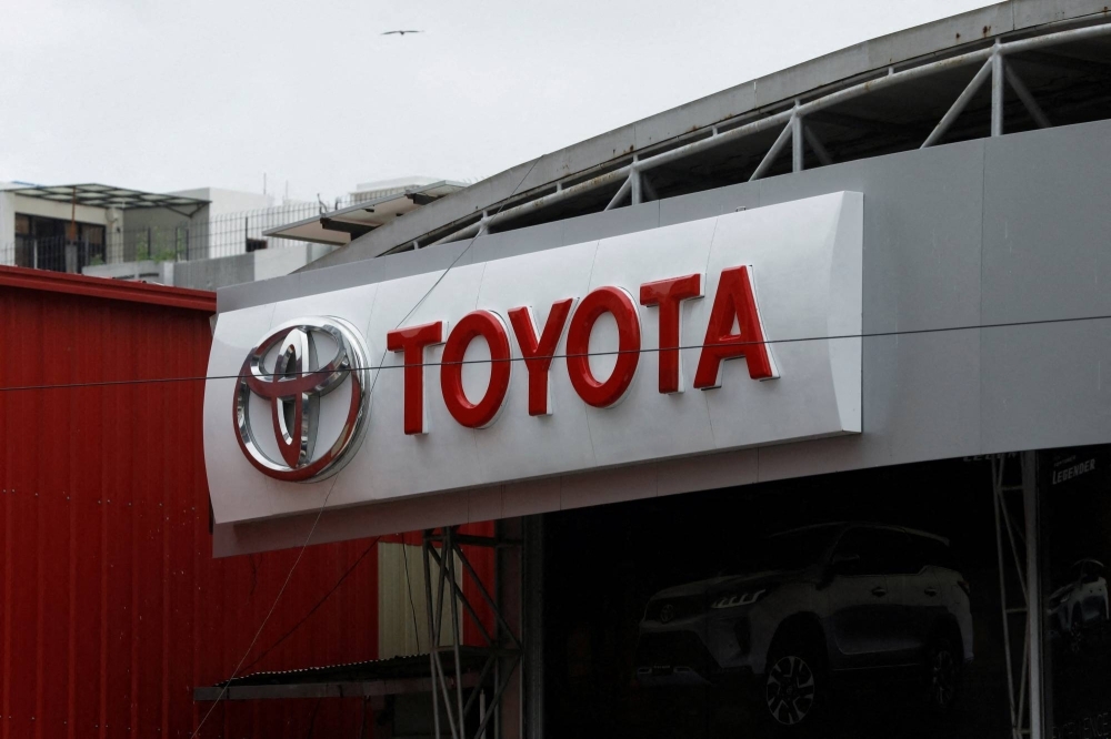 Toyota Motor and Idemitsu Kosan are teaming up to develop and mass-produce all-solid-state batteries for electric vehicles, the companies said on Thursday.