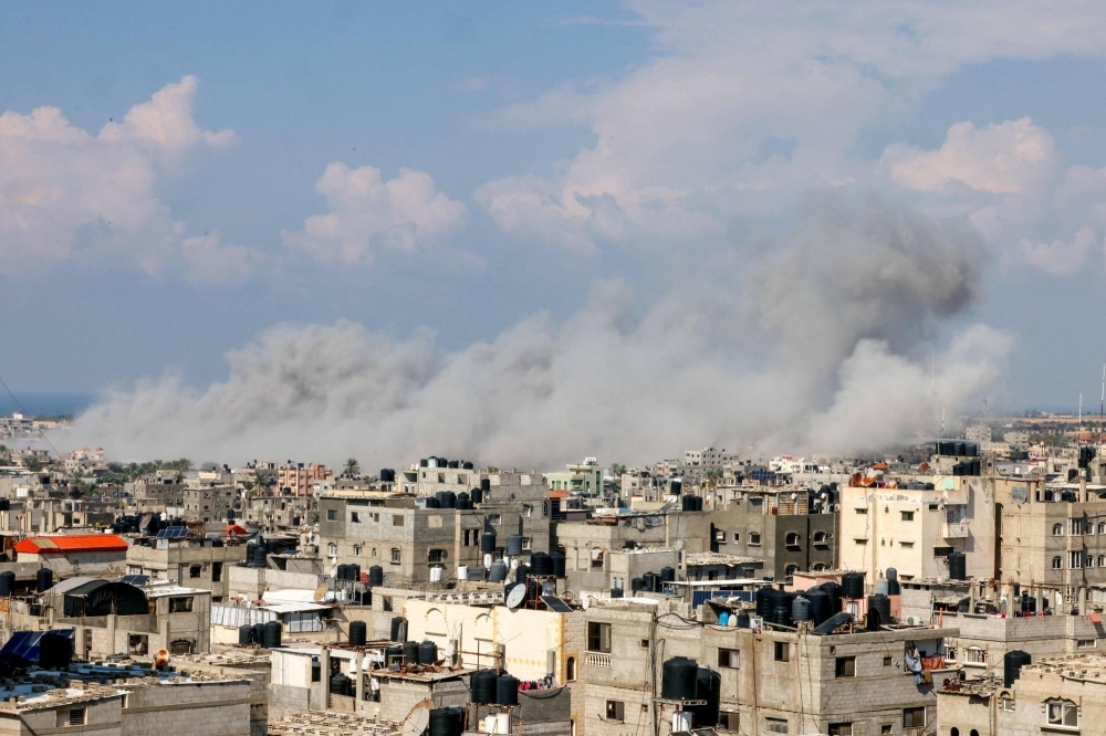 Smoke billows after an Israeli air strike in Rafah in the southern Gaza Strip on Monday.