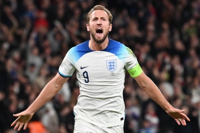 England's Harry Kane celebrates his second goal of the night against Italy during a Euro 2024 qualifier in London on Tuesday.