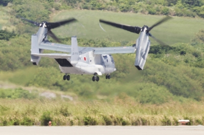 An Osprey tilt-rotor plane from the Ground Self-Defense Force in Okinawa Prefecture's Ishigaki Island on Thursday