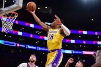 Los Angeles Lakers forward Rui Hachimura shoots against the Phoenix Suns at Crypto.com Arena in Los Angeles on Thursday. | USA Today Sport / Via Reuters