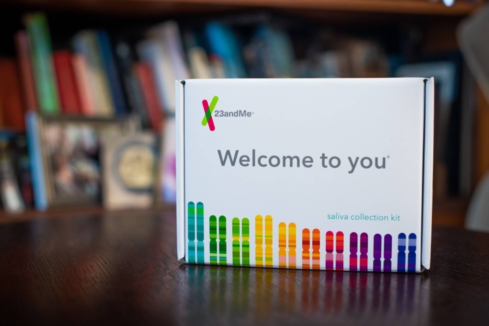 A 23andMe DNA kit