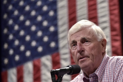 Bobby Knight introduces Republican presidential nominee Donald Trump during a rally in Toledo, Ohio, in 2016. Knight died Wednesday at age 83.  