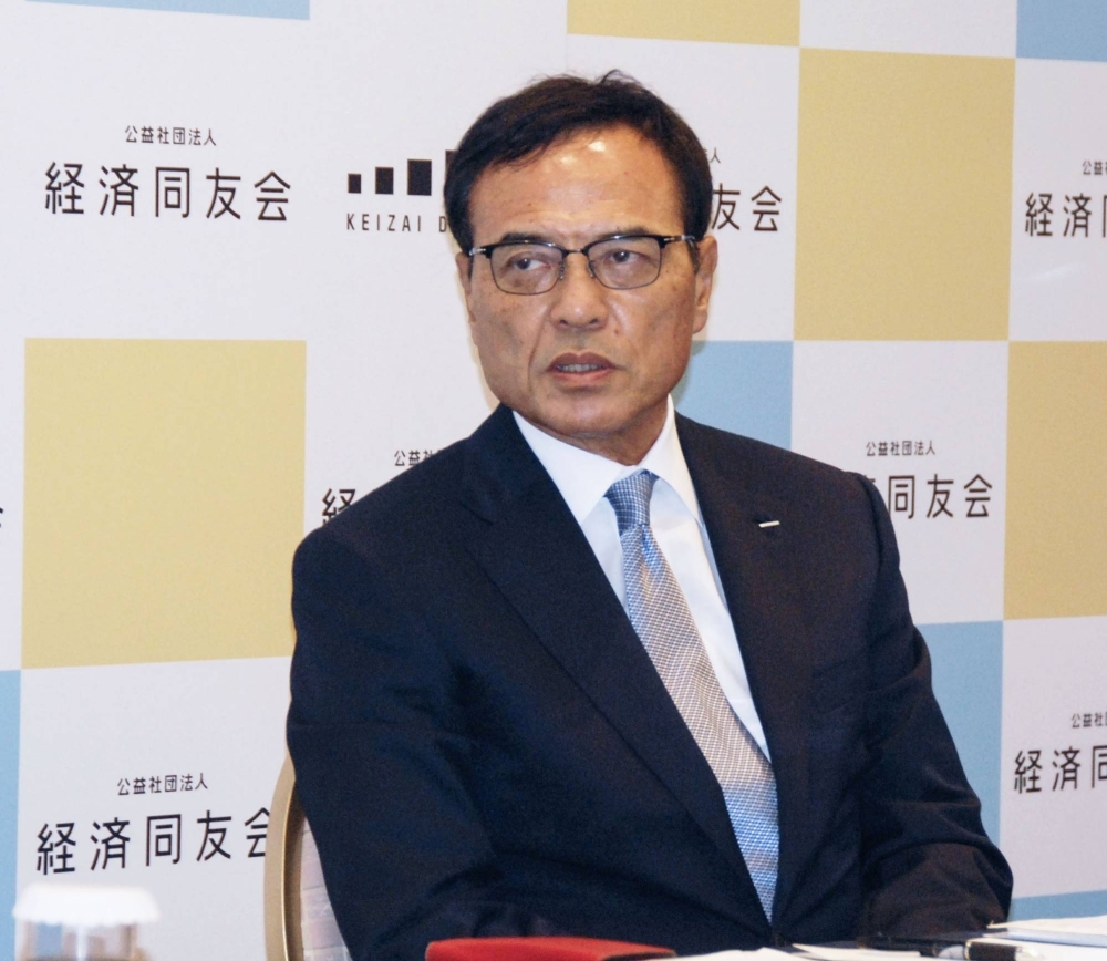 Takeshi Niinami, chairman of business lobby Keizai Doyukai, says the Bank of Japan "must normalize" monetary policy.