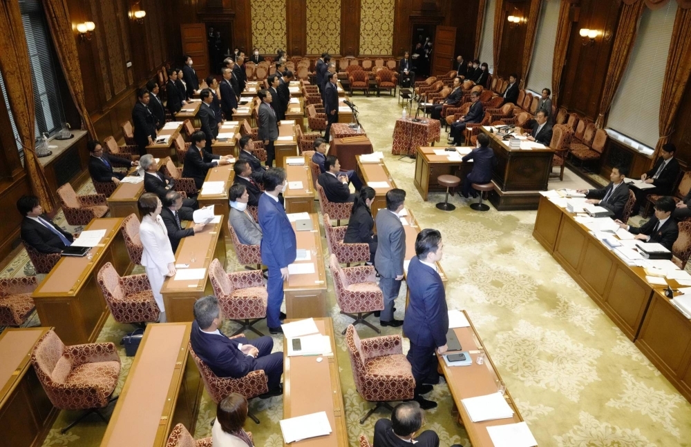 A bill that would raise the pay for Prime Minister Fumio Kishida, Cabinet ministers and some civil servants was passed by the  Lower House Cabinet Committee on Friday.