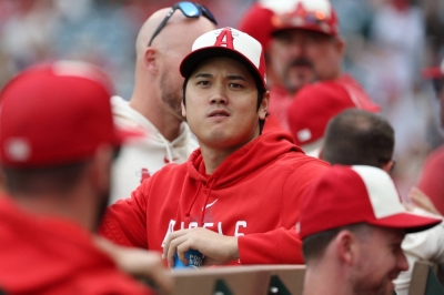 Shohei Ohtani was among the players who turned down qualifying offers Tuesday, meaning he will now pursue a contract on the open market. 