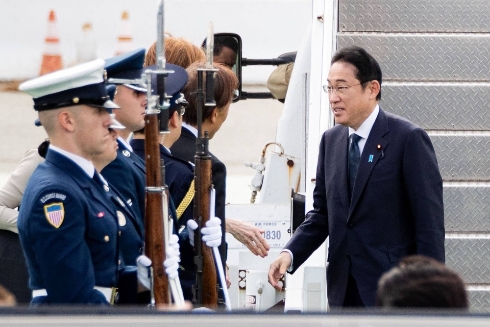 Prime Minister Fumio Kishida arrives in San Francisco on Wednesday to attend the Asia-Pacific Economic Cooperation summit meeting.