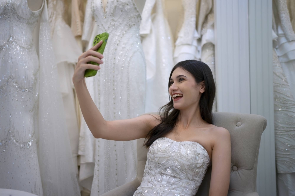 For some brides to be, all it takes is one online search for wedding dresses or bouquets to trigger a flood of targeted wedding ads to their accounts.