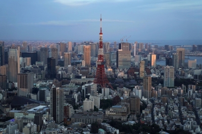 Capital spending on goods excluding software rose 0.3% in the three months through September compared with the previous quarter, possibly serving as an encouraging sign for the Bank of Japan.
