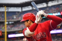 Los Angeles Angels designated hitter Shohei Ohtani on deck against the Philadelphia Phillies at Citizens Bank Park in Philadelphia on Aug. 28 | USA TODAY / via Reuters