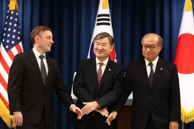 U.S. national security adviser Jake Sullivan (left), South Korean national security adviser Cho Tae-yong (center) and secretary-general of Japan's National Security Secretariat, Takeo Akiba, at a news conference in Seoul on Saturday. 