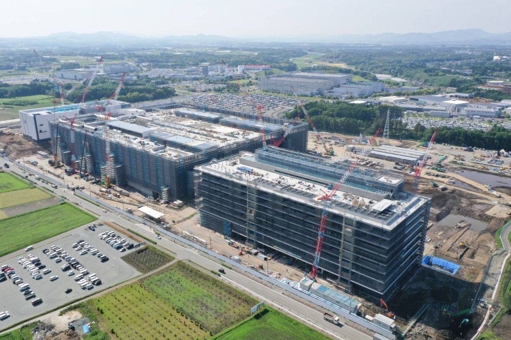 The construction of TSMC’s new plant in Kikuyo, Kumamoto Prefecture, has seen companies anticipating expanded collaborations with the semiconductor firm grow keen to establish footholds in the area.
